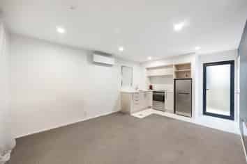 2/45 Vera Road, Te Atatu South