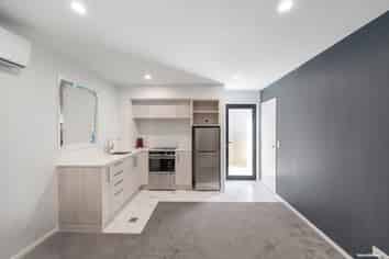 2/45 Vera Road, Te Atatu South