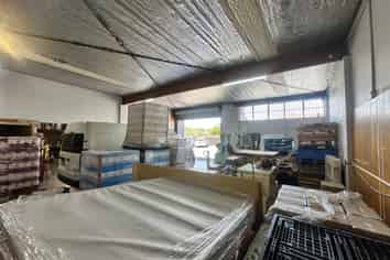 162M² WAREHOUSE - MT ROSKILL
