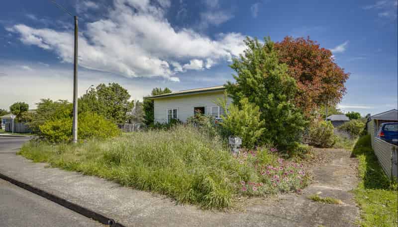 700 Tamatea Street, Mahora