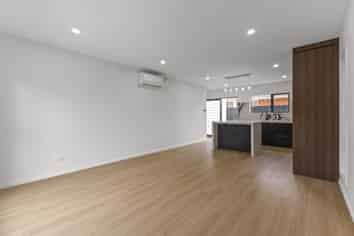 19B Bowater Place, Manurewa
