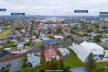 10 Young Road, Mount Wellington