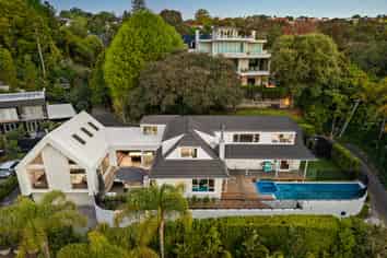 34 Dingle Road, St Heliers