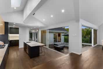 34 Dingle Road, St Heliers