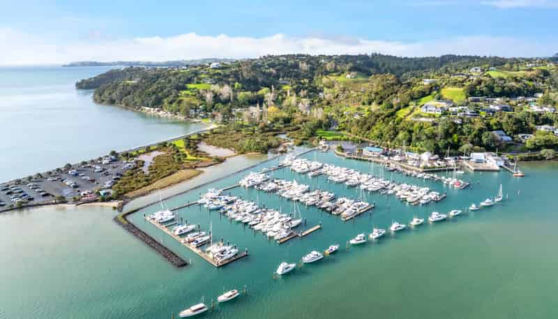 1334 Sandspit Road, Sandspit