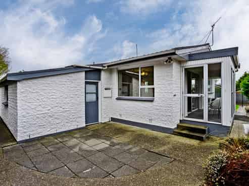 2/12 Catherine Street, Windsor