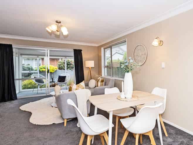 2/12 Catherine Street, Windsor