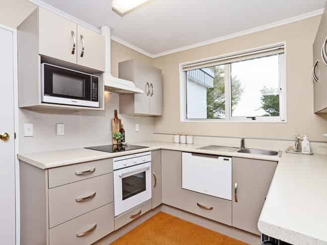 2/12 Catherine Street, Windsor