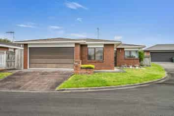 1 Loader Place, Tawhero
