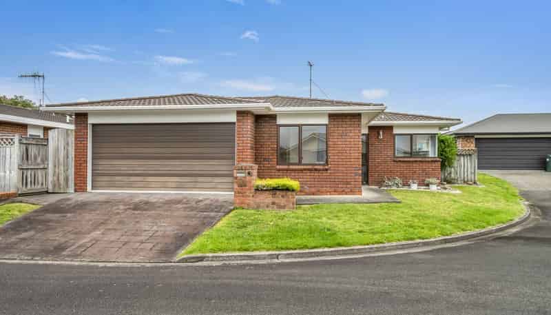 1 Loader Place, Tawhero