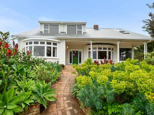 533 Devon Street West, Blagdon