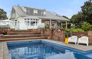 533 Devon Street West, Blagdon
