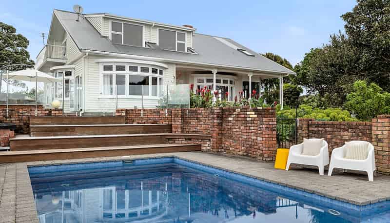 533 Devon Street West, Blagdon