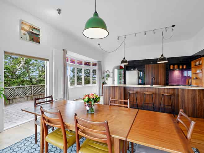 533 Devon Street West, Blagdon