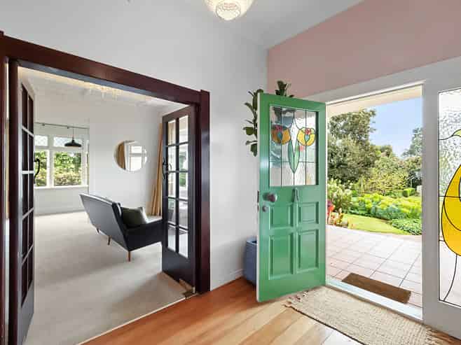 533 Devon Street West, Blagdon