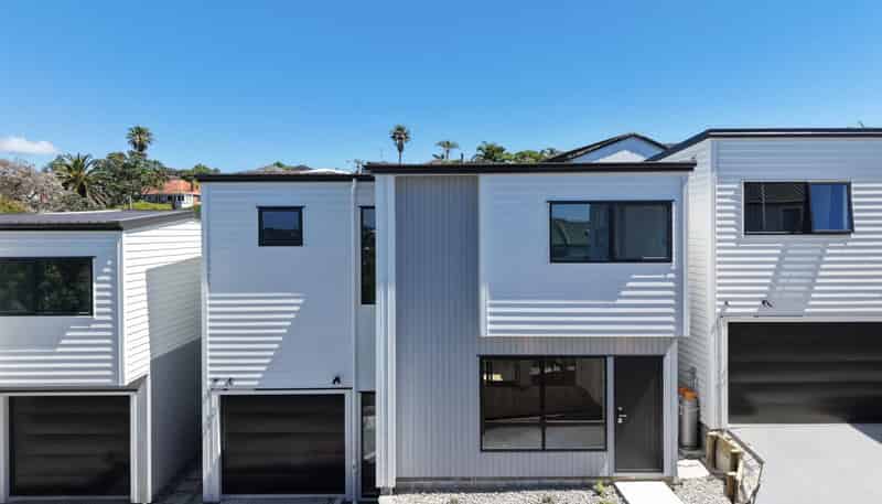 Lot 2/62 Lyons Avenue, Murrays Bay