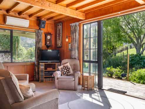 525 State Highway 1, Picton