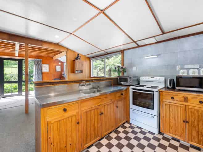 525 State Highway 1, Picton