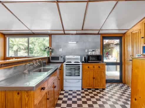 525 State Highway 1, Picton
