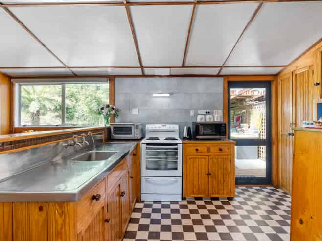 525 State Highway 1, Picton