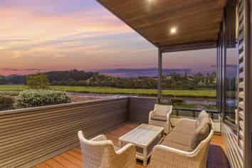 Distinctive Commercial property plus lifestyle