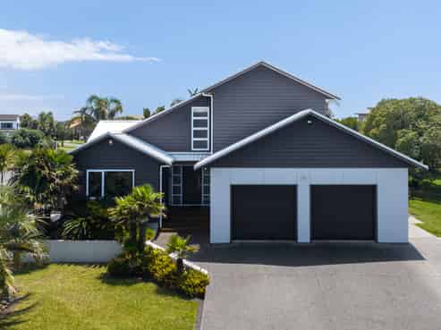 7 Papaunahi Road, Waihi Beach