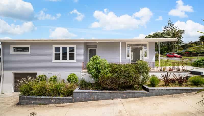 8 Nandana Drive, Glen Eden