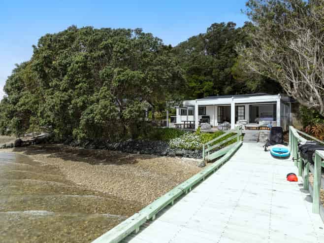  Te Kapa Inlet, Mahurangi East