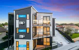 2/130 Rosebank Road, Avondale