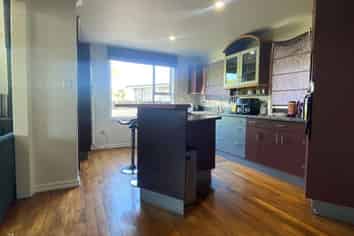 294 Main North Road, Redwood
