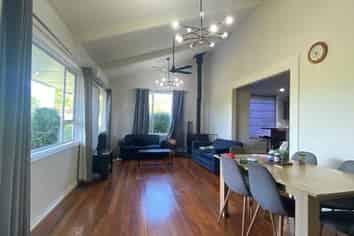 294 Main North Road, Redwood