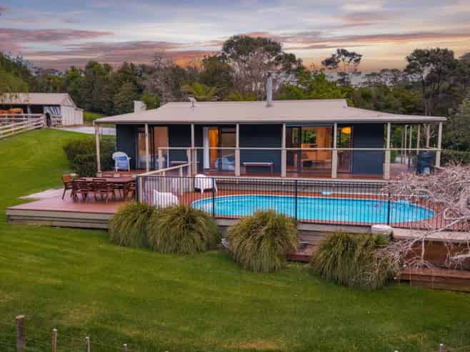 191 Valley Road, Waimauku