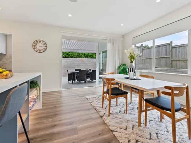 135 Ormonde Drive, Silverdale
