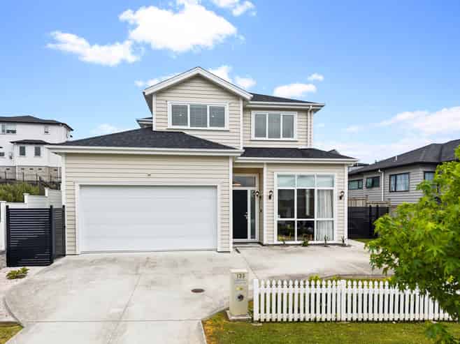 135 Ormonde Drive, Silverdale