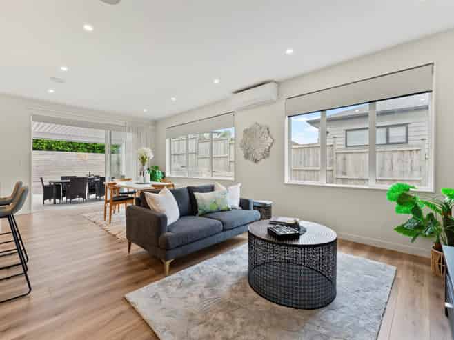 135 Ormonde Drive, Silverdale