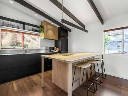 8/7 Balmain Road, Birkenhead