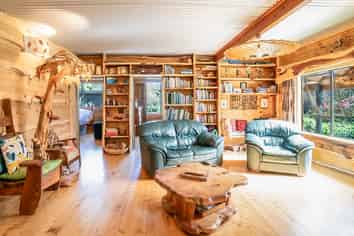 1041 Collingwood-Bainham Main Road, Collingwood