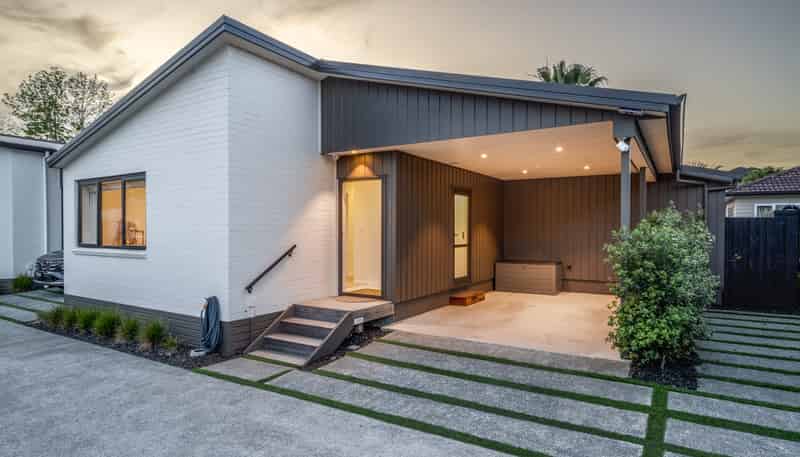 16B Cairngorm Place, Highland Park