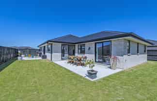 9 Piwakawaka Place, Leeston