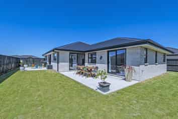 9 Piwakawaka Place, Leeston