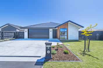 9 Piwakawaka Place, Leeston