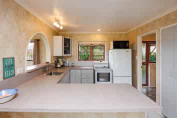 14 Te Kiri Street, Himatangi Beach