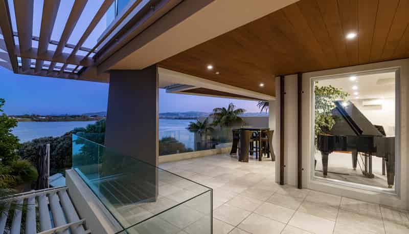 1/14 First Avenue, Avenues