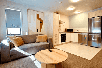 1/206 Main South Road, Green Island