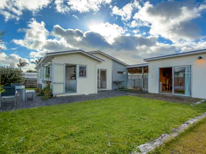 223B Ocean Road, Whangamata