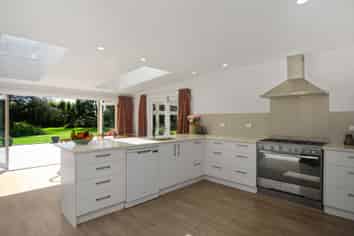 72 Avenue North Road, LEVIN