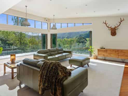 125 Nikau Palm Road, PARAPARAUMU