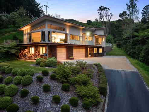 125 Nikau Palm Road, PARAPARAUMU