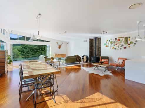 125 Nikau Palm Road, PARAPARAUMU