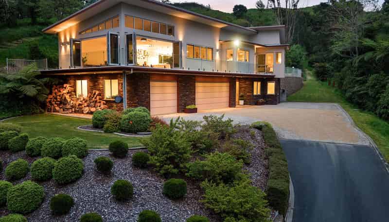 125 Nikau Palm Road, PARAPARAUMU
